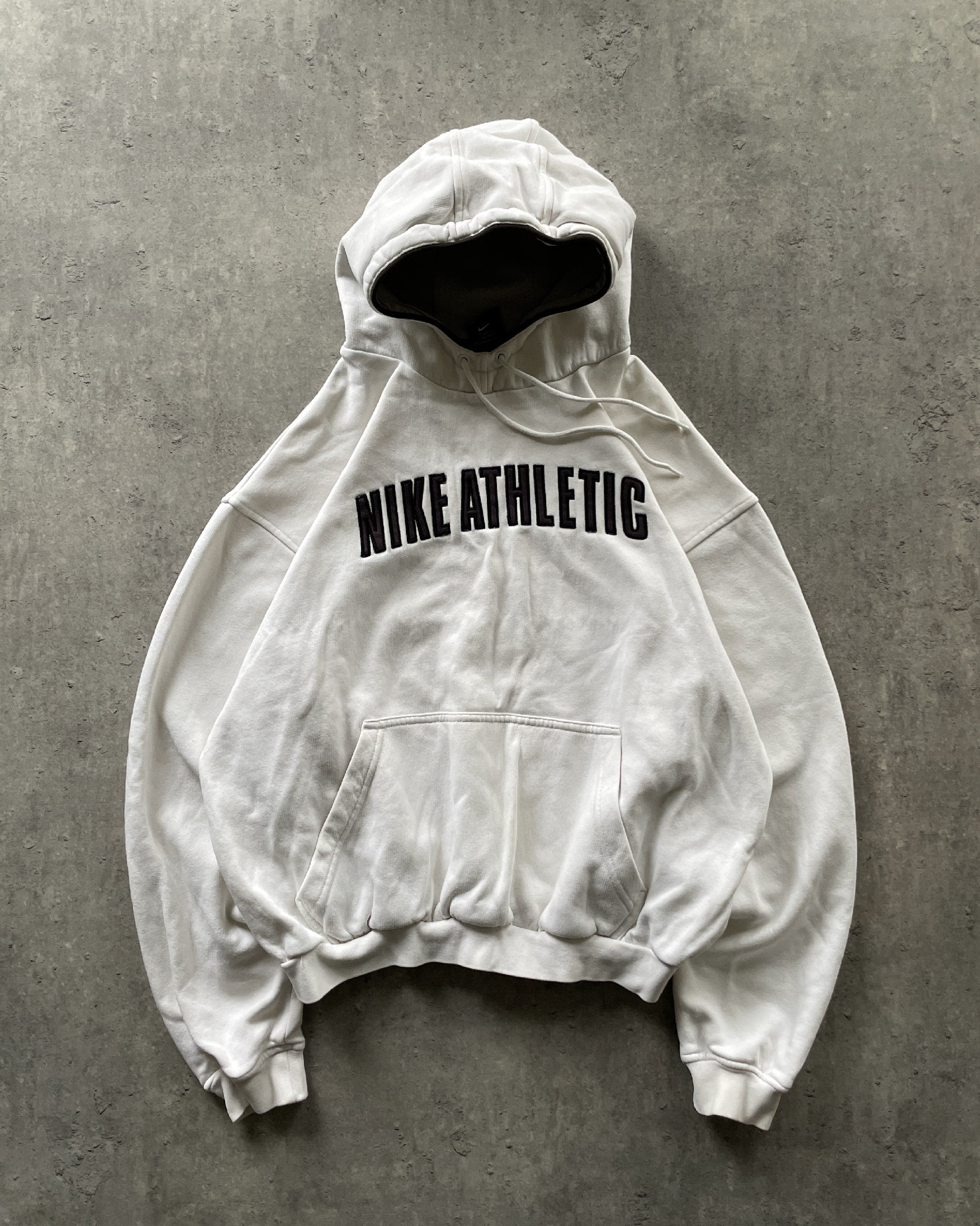 VINTAGE NIKE ATHLETIC HOODIE UNMARKET