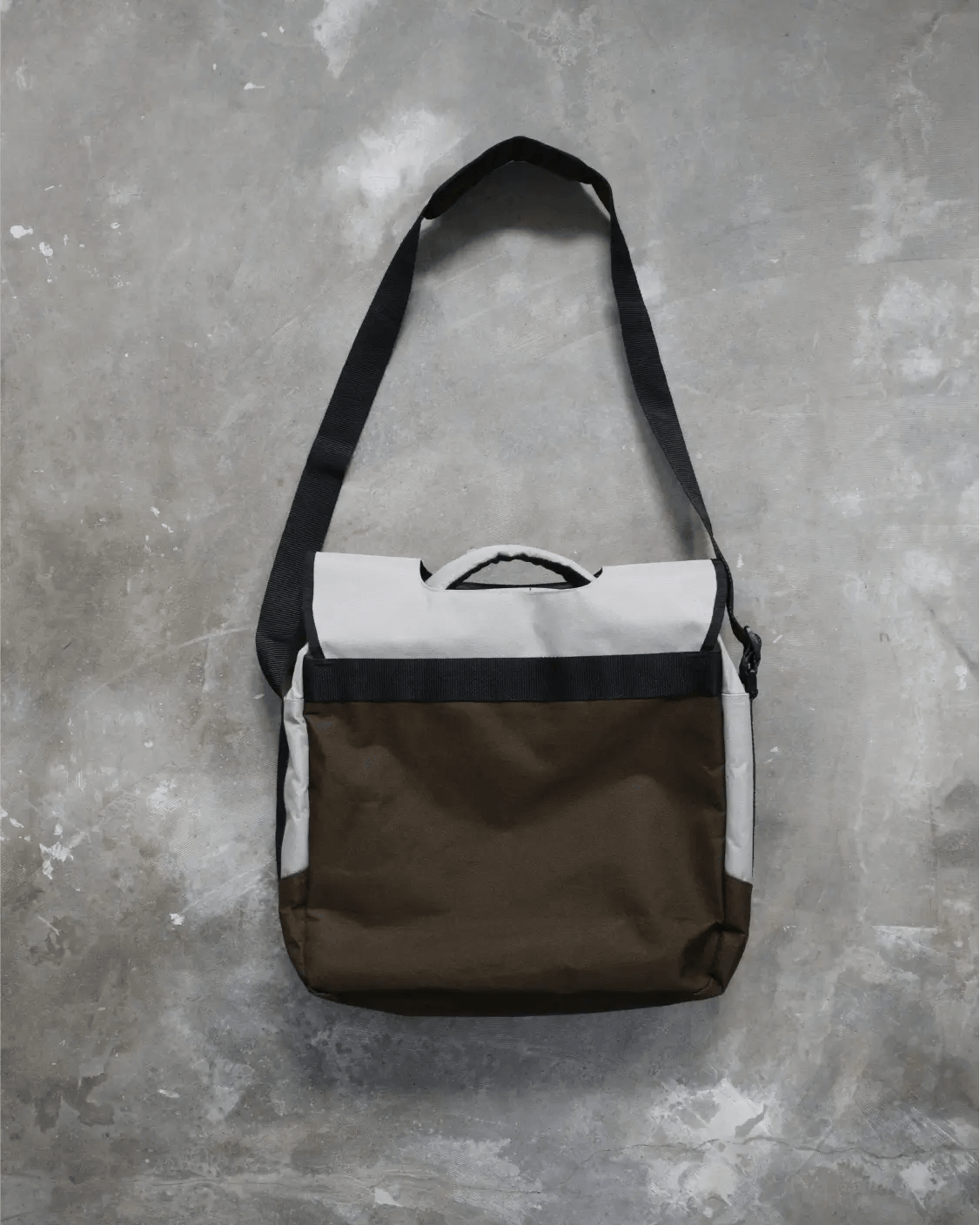 Vintage Nike ementor Sling bag - Beige/Olive Green