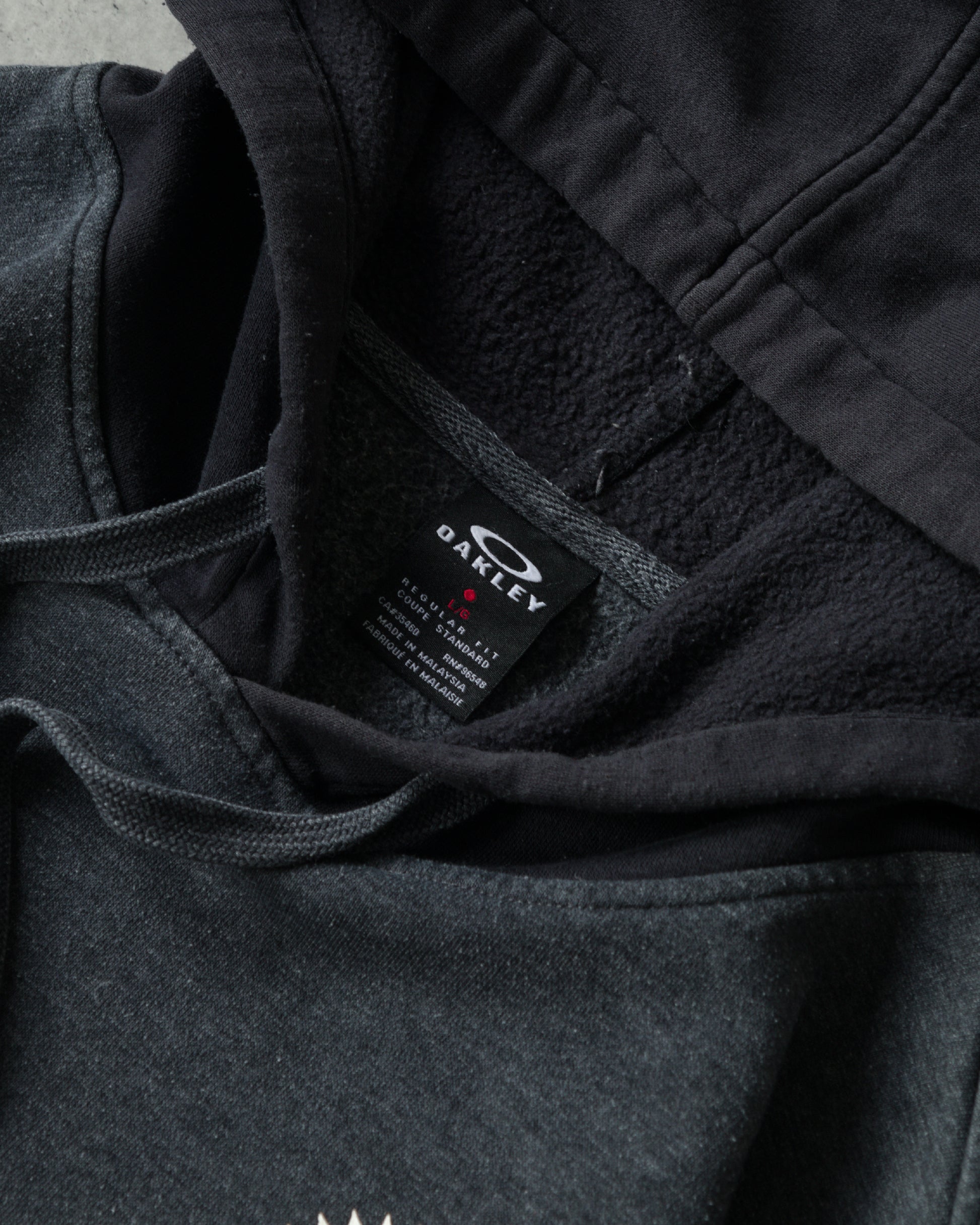 OAKLEY TWO TONE HOODIE - BLACK/DARK GREY | UNMARKET