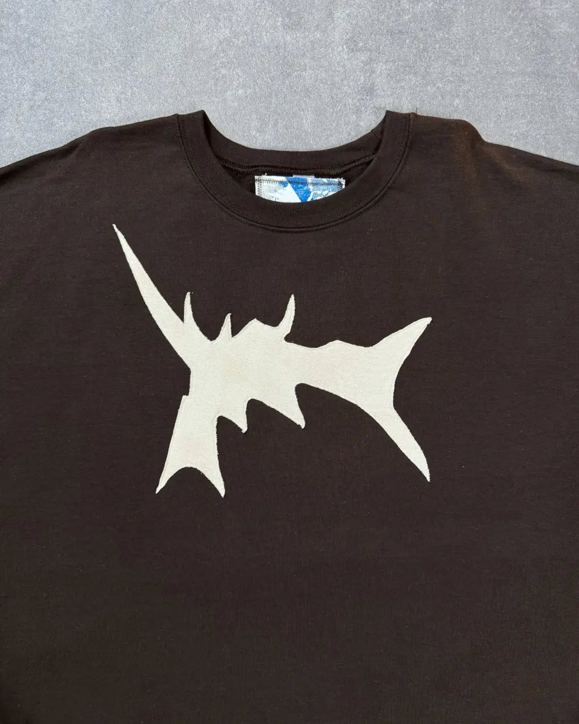 SUNFADED THORNS CREWNECK