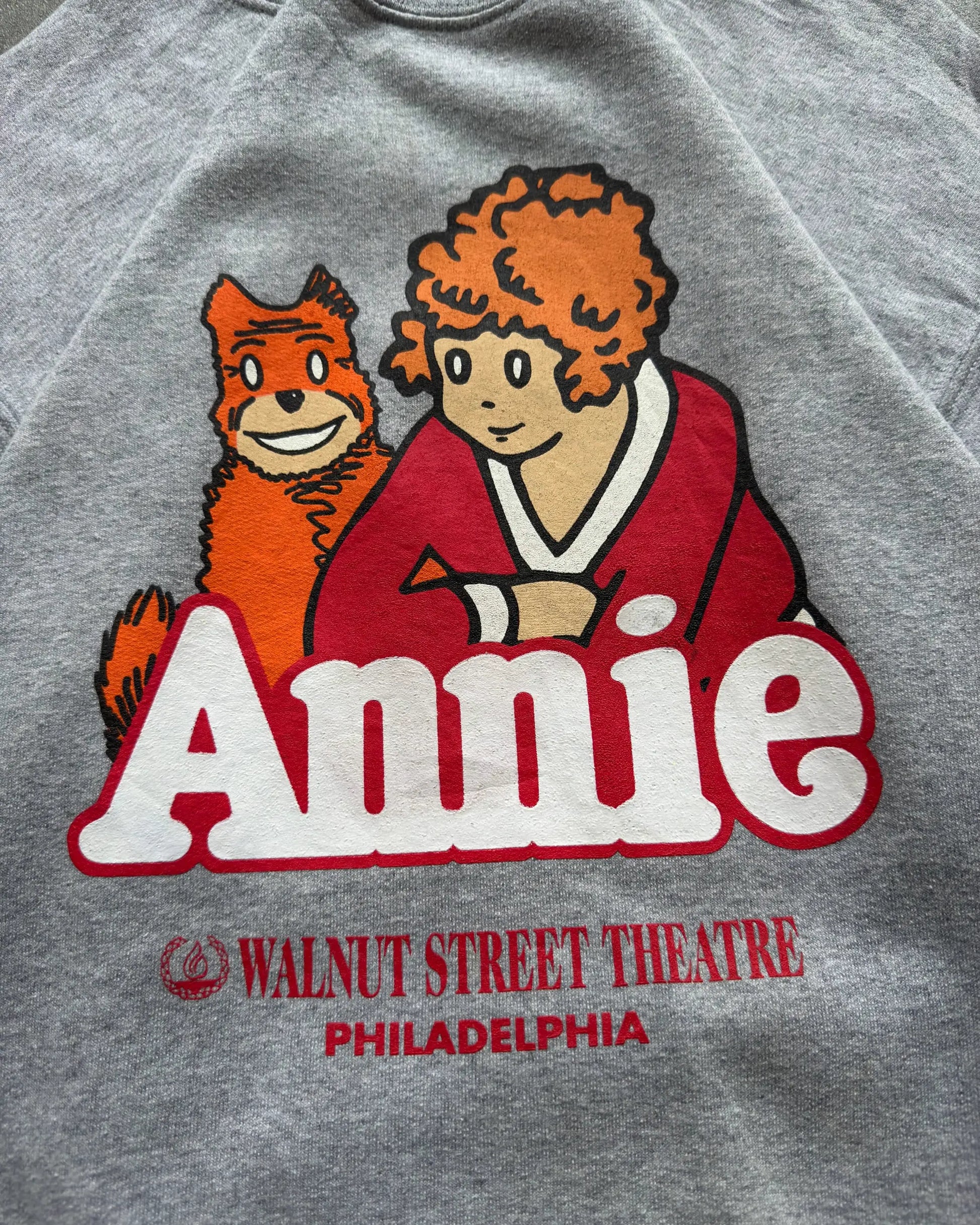 VINTAGE ANNIE CREWNECK