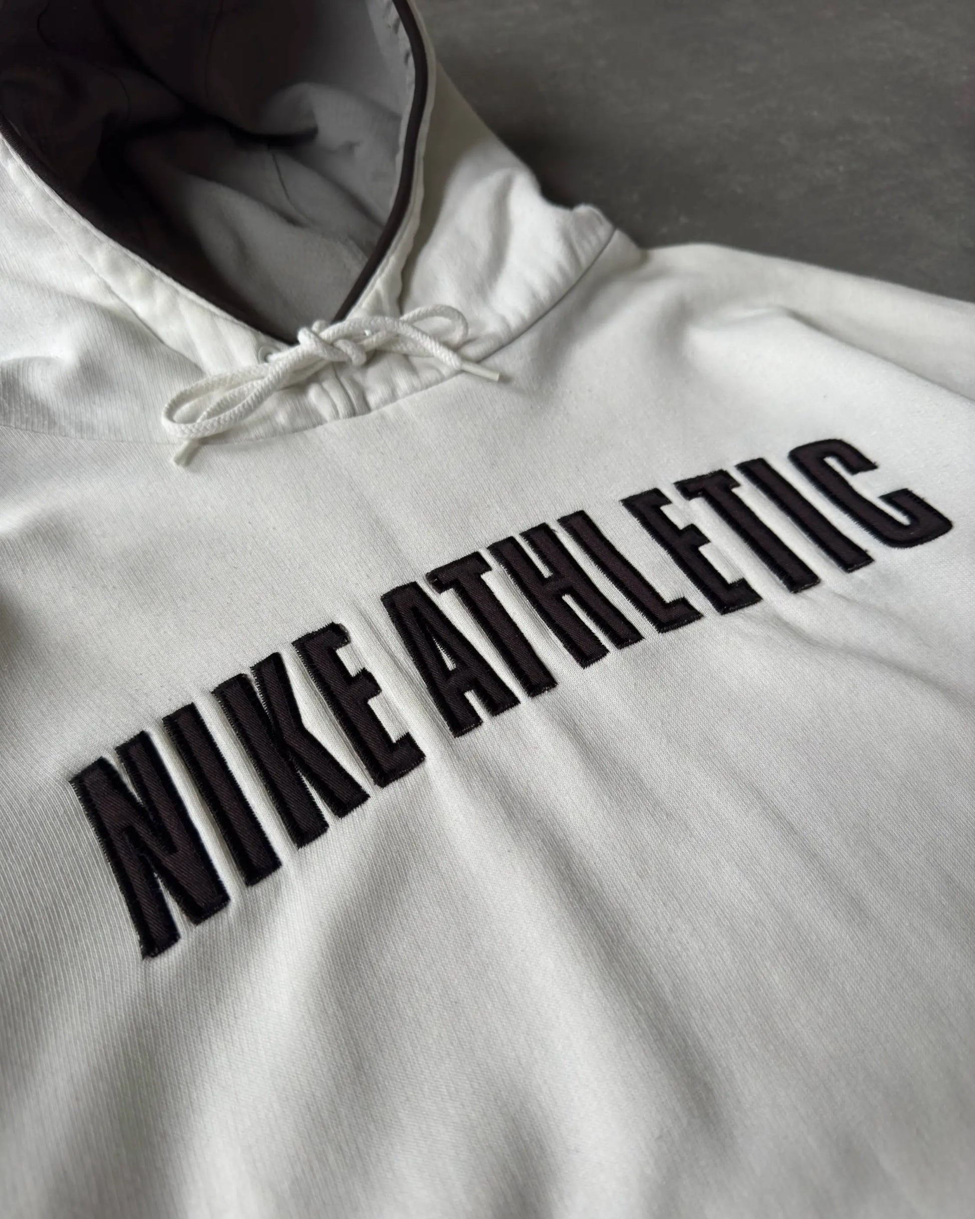 VINTAGE NIKE ATHLETIC HOODIE